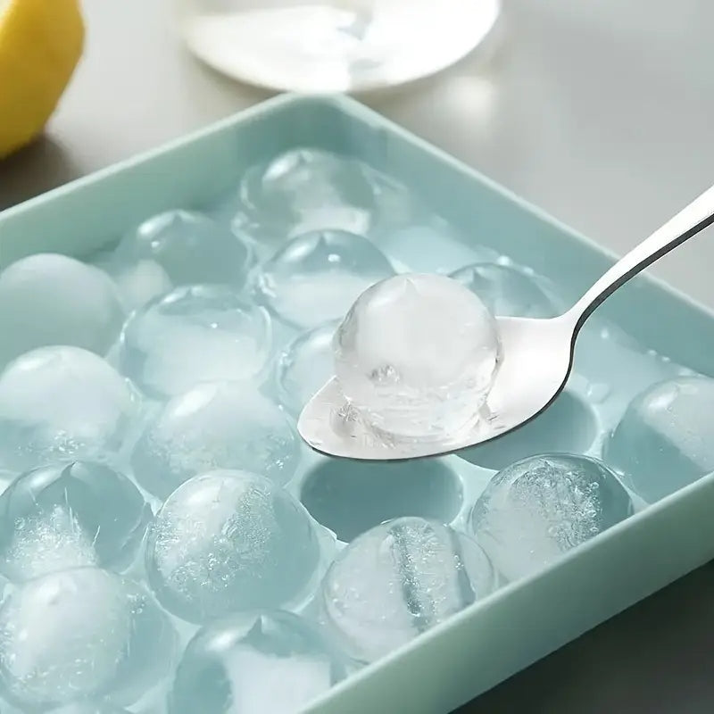 New 33 Grid Round Ice Cube Tray with Lid – Plastic Ice Box, Ice Ball Maker Mold for Freezer,